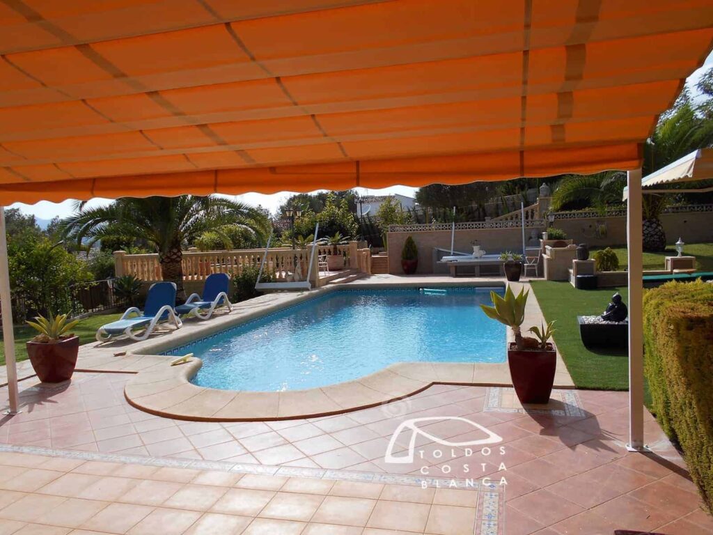 Comparativa entre toldo brazo invisible, pergola bioclimatica y vela tensada en terraza