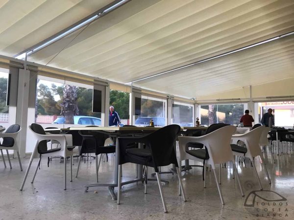 Toldo en terraza para restaurante